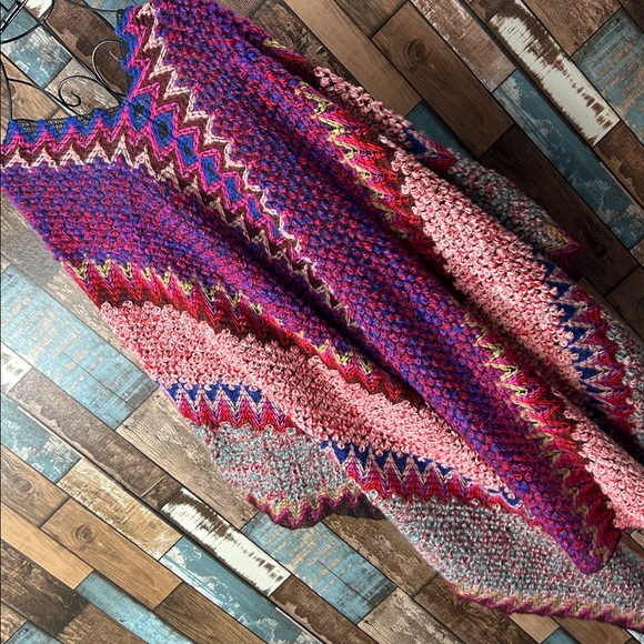 Shiraleah Multicolor Zigzag Poncho - Picture 16 of 16